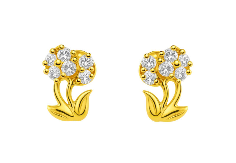 BIS Certified Real 18K Yellow Fine Gold Floral CZ Stud Earrings For Women